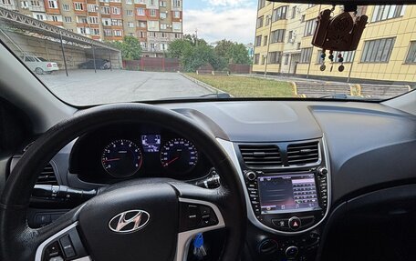 Hyundai Solaris II рестайлинг, 2014 год, 970 000 рублей, 11 фотография