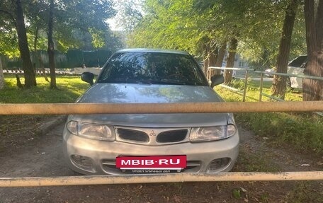 Mitsubishi Carisma I, 1998 год, 175 000 рублей, 3 фотография