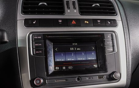Volkswagen Polo VI (EU Market), 2016 год, 1 124 000 рублей, 13 фотография