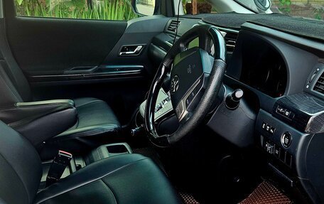 Toyota Vellfire I, 2012 год, 2 500 000 рублей, 4 фотография
