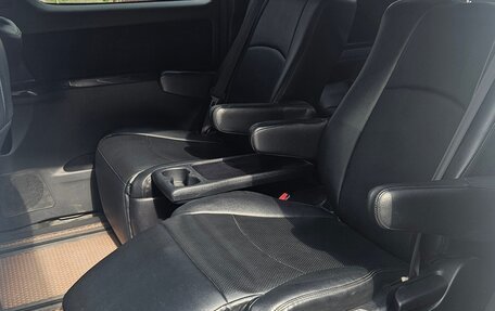 Toyota Vellfire I, 2012 год, 2 500 000 рублей, 6 фотография