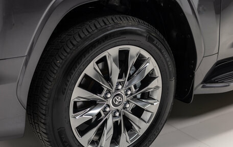 Toyota Land Cruiser, 2024 год, 12 990 000 рублей, 39 фотография