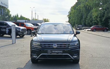 Volkswagen Tiguan II, 2020 год, 2 705 000 рублей, 2 фотография