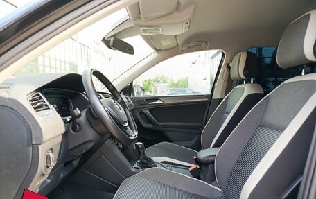 Volkswagen Tiguan II, 2020 год, 2 705 000 рублей, 20 фотография