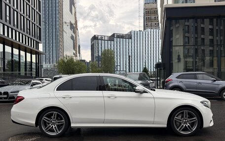 Mercedes-Benz E-Класс, 2020 год, 3 150 000 рублей, 3 фотография