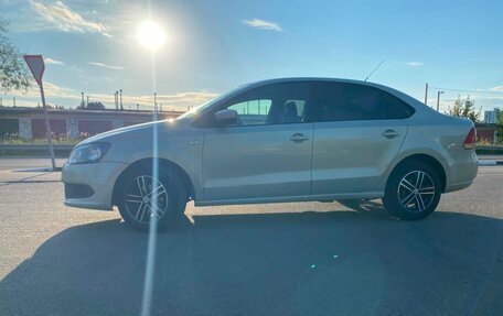 Volkswagen Polo VI (EU Market), 2012 год, 650 000 рублей, 2 фотография
