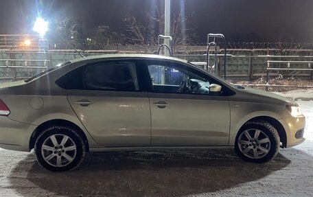 Volkswagen Polo VI (EU Market), 2012 год, 650 000 рублей, 10 фотография