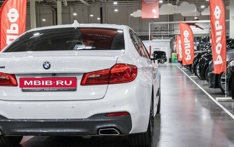 BMW 5 серия, 2018 год, 3 739 700 рублей, 10 фотография