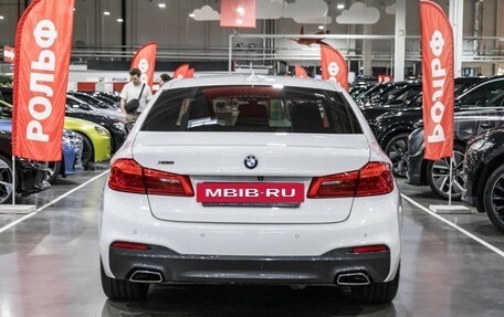 BMW 5 серия, 2018 год, 3 739 700 рублей, 9 фотография