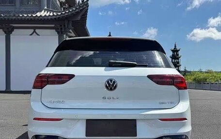 Volkswagen Golf VIII, 2023 год, 1 950 000 рублей, 6 фотография