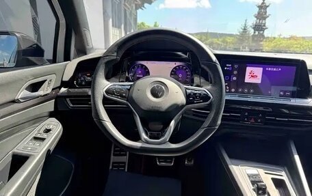 Volkswagen Golf VIII, 2023 год, 1 950 000 рублей, 8 фотография