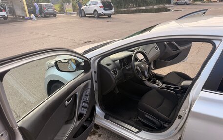 Hyundai Elantra V, 2015 год, 1 000 000 рублей, 12 фотография