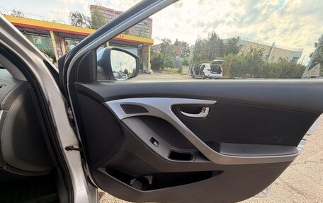 Hyundai Elantra V, 2015 год, 1 000 000 рублей, 15 фотография