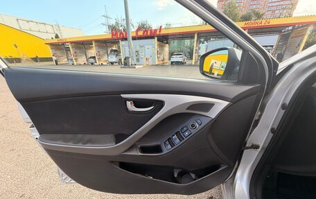 Hyundai Elantra V, 2015 год, 1 000 000 рублей, 13 фотография
