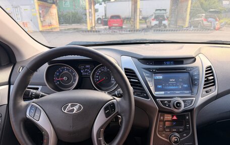 Hyundai Elantra V, 2015 год, 1 000 000 рублей, 11 фотография