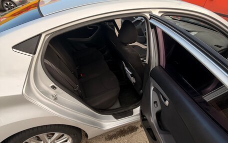 Hyundai Elantra V, 2015 год, 1 000 000 рублей, 16 фотография