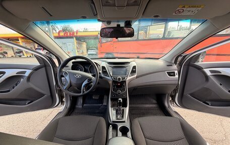 Hyundai Elantra V, 2015 год, 1 000 000 рублей, 10 фотография