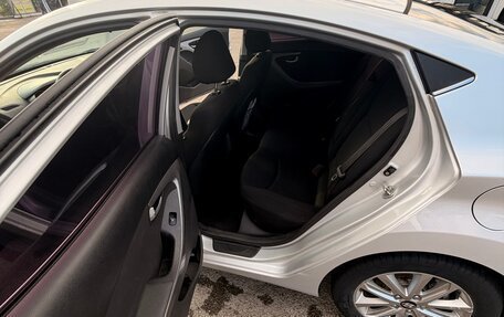 Hyundai Elantra V, 2015 год, 1 000 000 рублей, 17 фотография