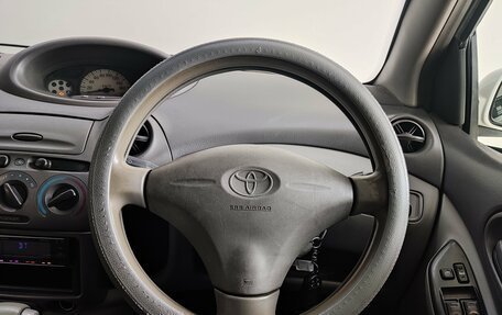 Toyota Platz, 2000 год, 300 000 рублей, 13 фотография