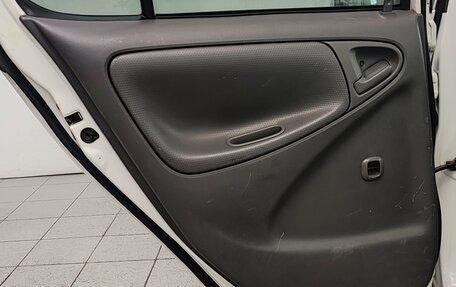 Toyota Platz, 2000 год, 300 000 рублей, 22 фотография