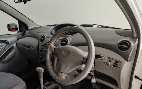 Toyota Platz, 2000 год, 300 000 рублей, 15 фотография