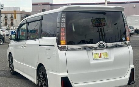 Toyota Voxy III, 2016 год, 1 385 008 рублей, 4 фотография