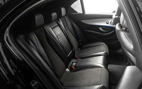 Mercedes-Benz E-Класс, 2019 год, 3 299 000 рублей, 15 фотография
