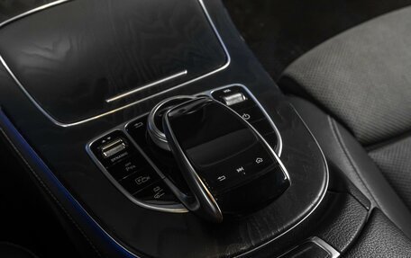 Mercedes-Benz E-Класс, 2019 год, 3 299 000 рублей, 28 фотография