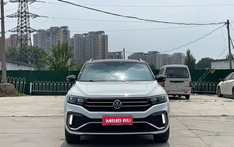 Volkswagen T-Roc I, 2022 год, 1 496 020 рублей, 1 фотография