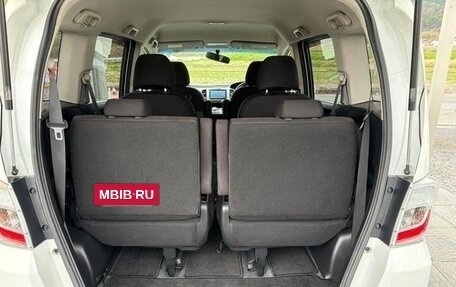 Honda Freed I, 2013 год, 780 000 рублей, 18 фотография