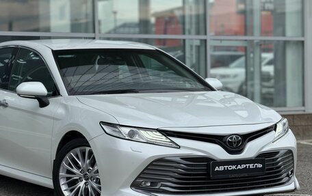 Toyota Camry, 2019 год, 3 330 000 рублей, 10 фотография