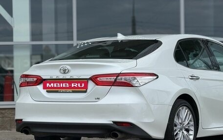 Toyota Camry, 2019 год, 3 330 000 рублей, 15 фотография