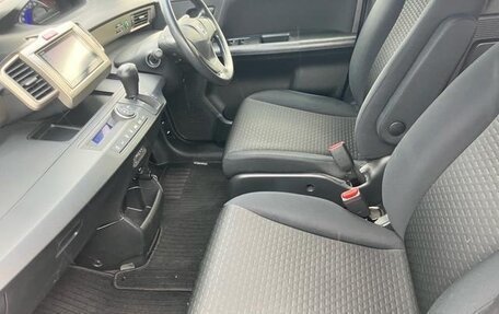 Honda Freed I, 2014 год, 780 000 рублей, 19 фотография