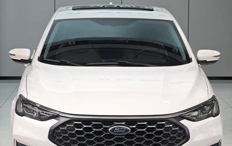Ford Escort, 2022 год, 880 000 рублей, 2 фотография
