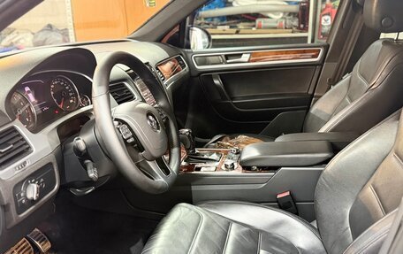 Volkswagen Touareg III, 2010 год, 1 950 000 рублей, 16 фотография