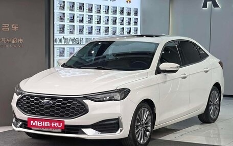 Ford Escort, 2022 год, 880 000 рублей, 3 фотография