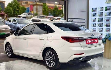 Ford Escort, 2022 год, 880 000 рублей, 5 фотография