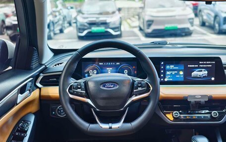 Ford Escort, 2022 год, 880 000 рублей, 10 фотография
