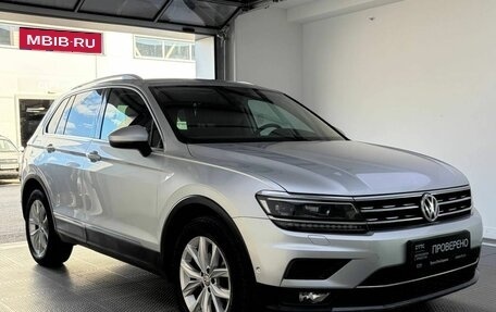 Volkswagen Tiguan II, 2017 год, 2 549 000 рублей, 3 фотография