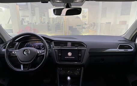 Volkswagen Tiguan II, 2017 год, 2 549 000 рублей, 17 фотография