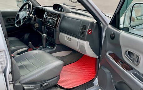 Mitsubishi Pajero Sport II рестайлинг, 2004 год, 1 090 000 рублей, 20 фотография