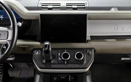 Land Rover Defender II, 2021 год, 7 850 000 рублей, 8 фотография