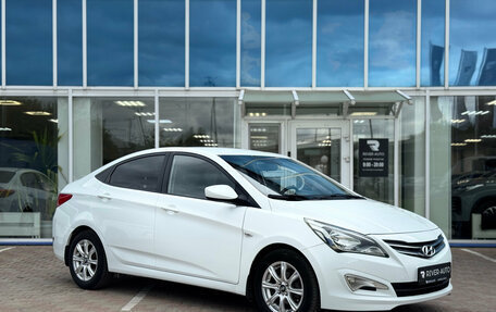 Hyundai Solaris II рестайлинг, 2015 год, 950 000 рублей, 2 фотография