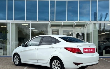 Hyundai Solaris II рестайлинг, 2015 год, 950 000 рублей, 4 фотография