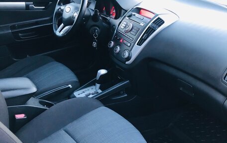 KIA cee'd I рестайлинг, 2010 год, 599 000 рублей, 18 фотография