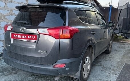 Toyota RAV4, 2013 год, 1 820 000 рублей, 2 фотография