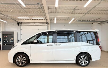 Honda Stepwgn IV, 2017 год, 2 049 000 рублей, 3 фотография