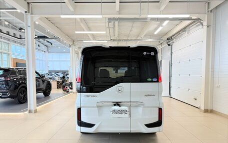 Honda Stepwgn IV, 2017 год, 2 049 000 рублей, 5 фотография
