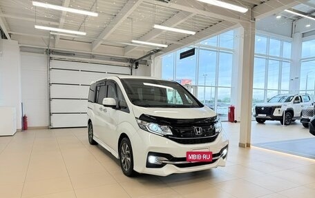 Honda Stepwgn IV, 2017 год, 2 049 000 рублей, 8 фотография