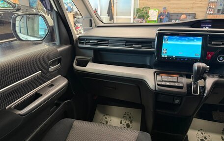 Honda Stepwgn IV, 2017 год, 2 049 000 рублей, 14 фотография
